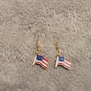 Fourth of July Patriotic Womens Earrings One Pair USA Flag Pole Hanging E48E